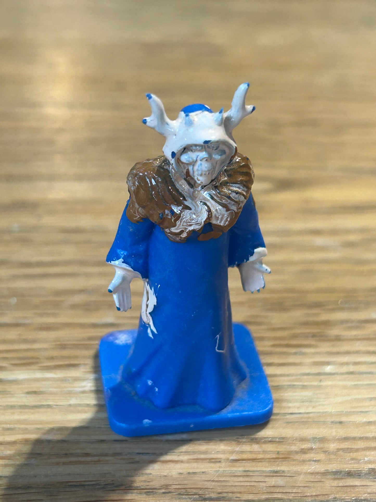 Crescent models Kellogg’s cereal horned king