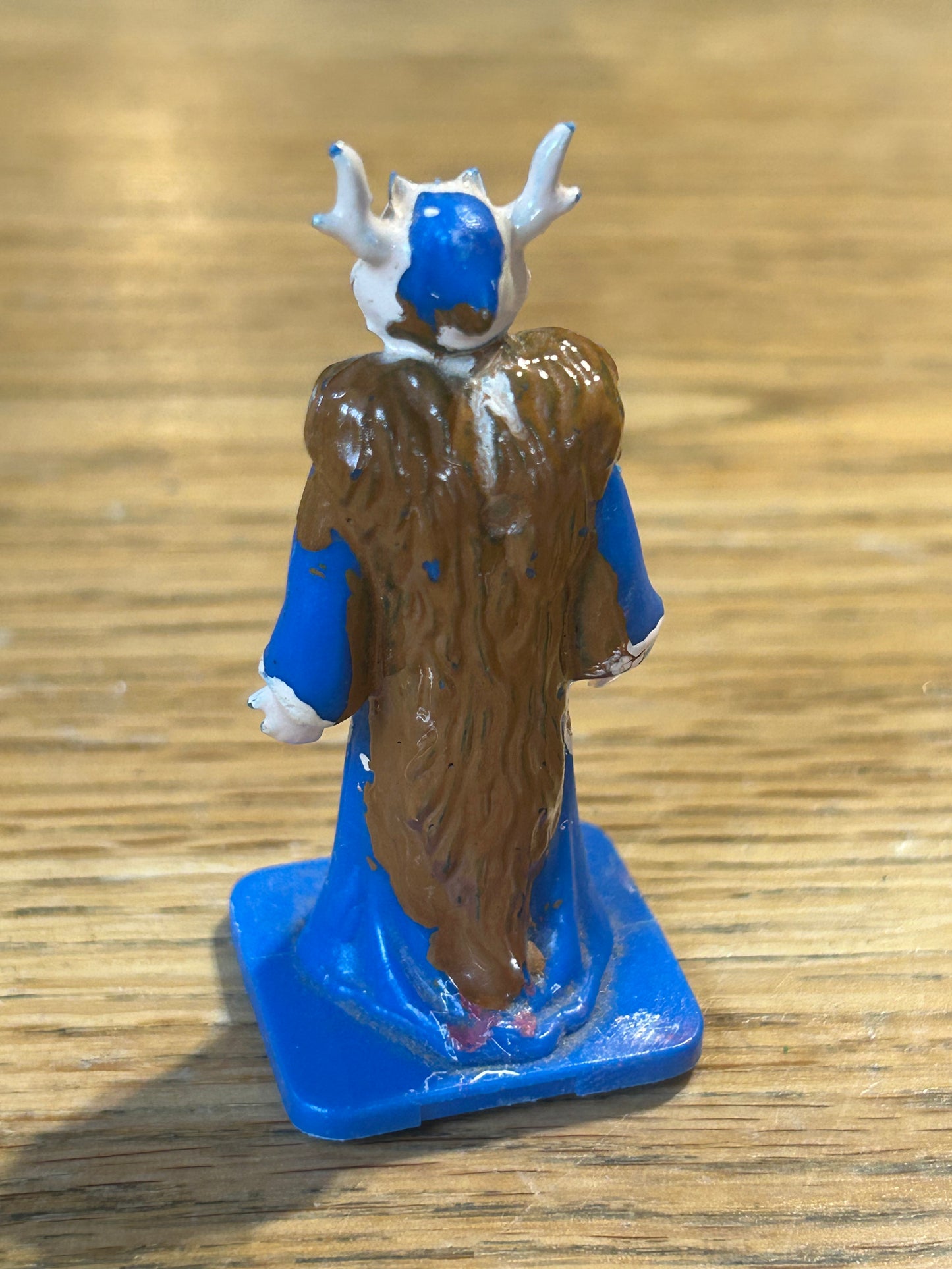 Crescent models Kellogg’s cereal horned king