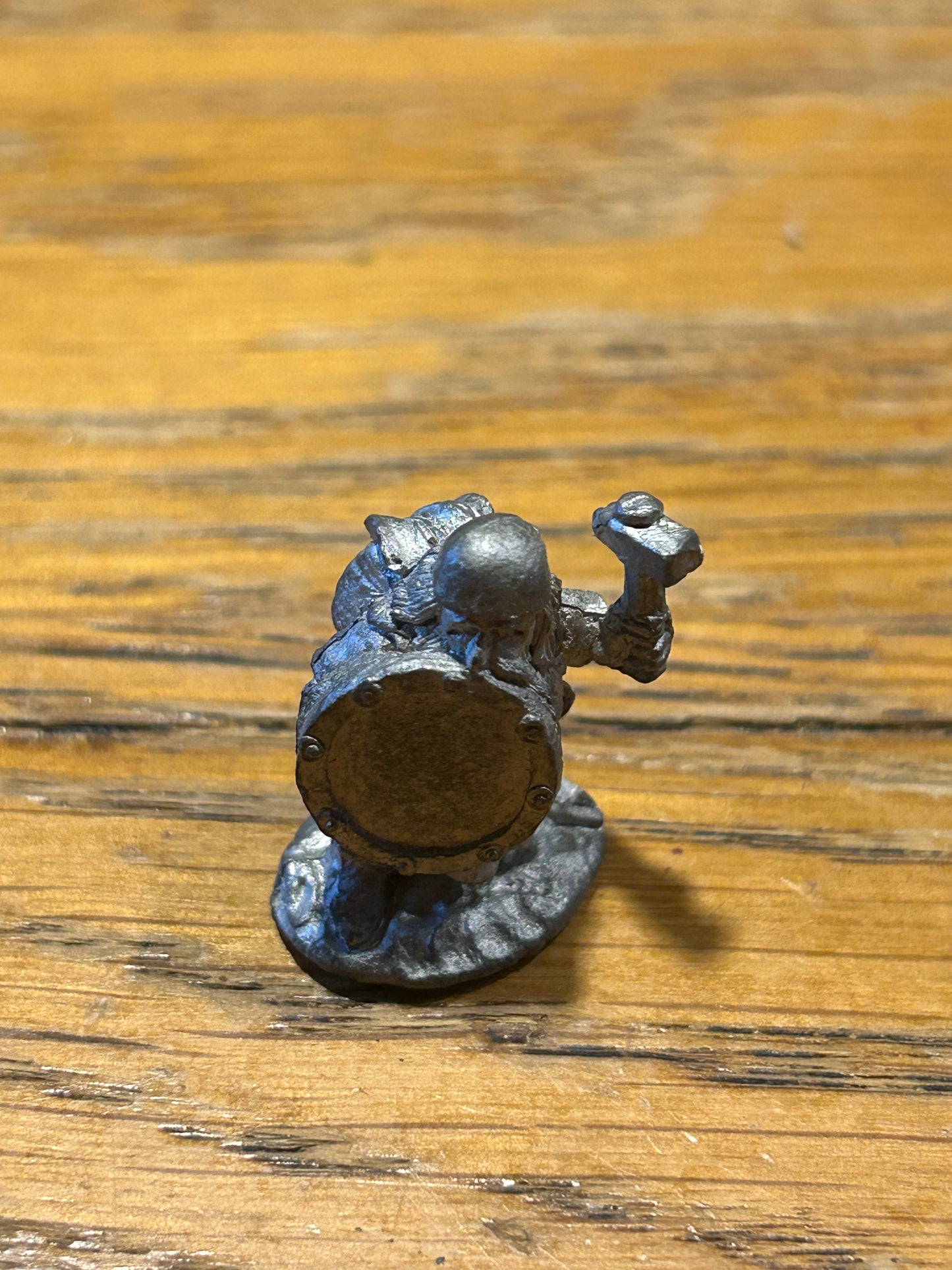 Warhammer fantasy dwarfs C06/1d
Dwarf Attacking w. Hammer