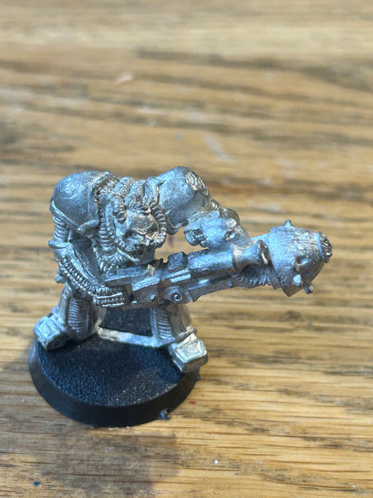 Games Workshop Warhammer 40k Rogue Trader Chaos Renegades renegade with conversion beamer  (not glued on)