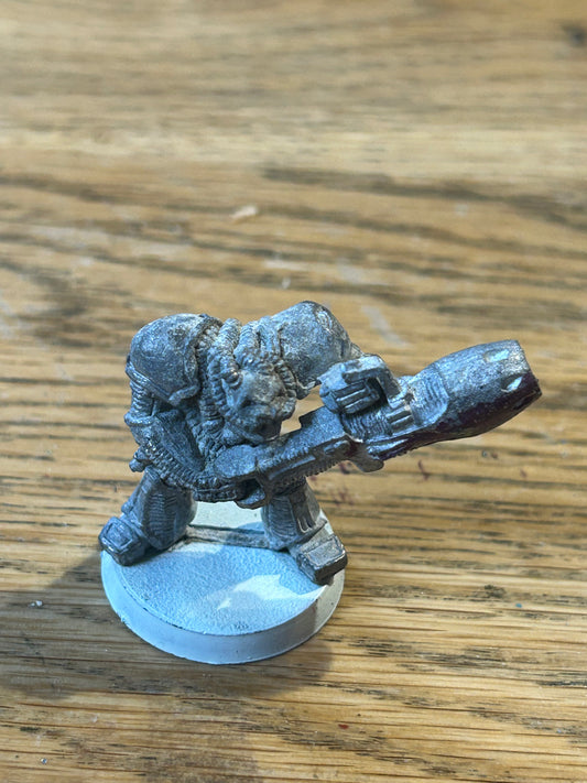 Games Workshop Warhammer 40k Rogue Trader Chaos Renegades Heavy Weapon Heavy Plasma Gun  Marine (no backpack)