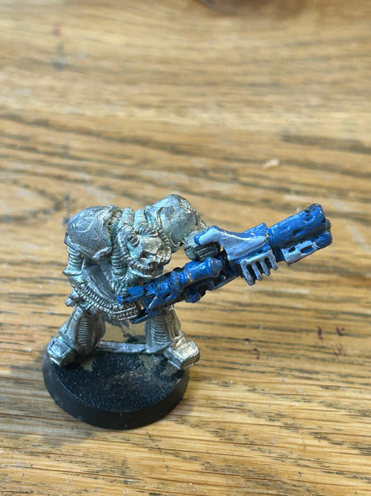 Games Workshop Warhammer 40k Rogue Trader Chaos Renegades Heavy Weapon Multi-Melta  Marine (no backpack)