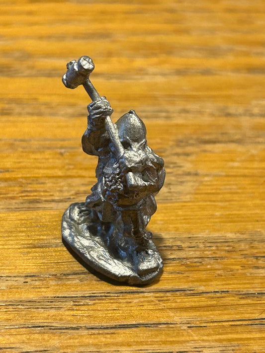 Citadel Games Workshop Warhammer C06 Dwarf Fighter "Verax Goblinfoe" (1C 01) D&D