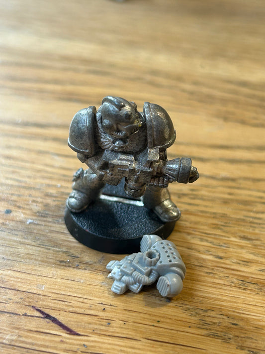 Classic Space Marine With Flamer - Warhammer 40K GW Metal Miniature