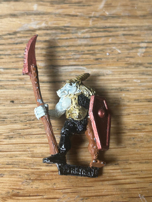 Warhammer Fantasy Old World Beastman Of chaos Beastman with halberd  Gratel Witherhide Metal