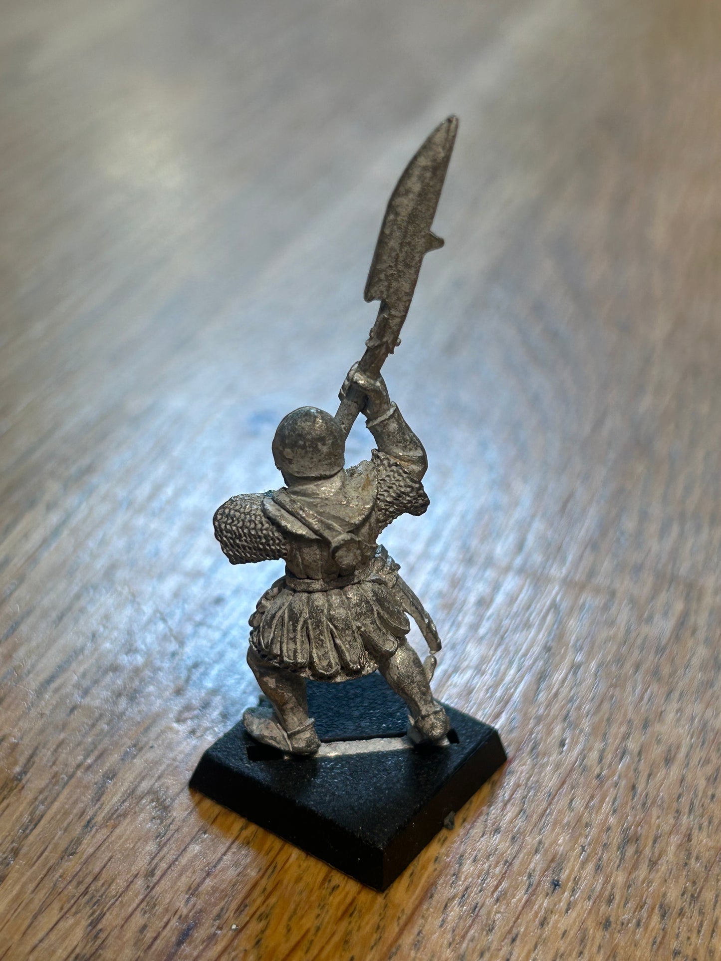 Bretonnian man at arms halberdier metal warhammer fantasy