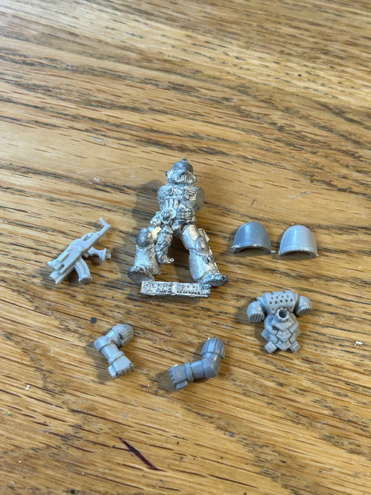 Games Workshop Warhammer 40k Space Wolves Blood Claw 1992 Marine Metal