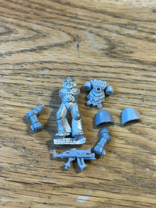 Classic Space Marine  - tactical marine Warhammer 40K Metal