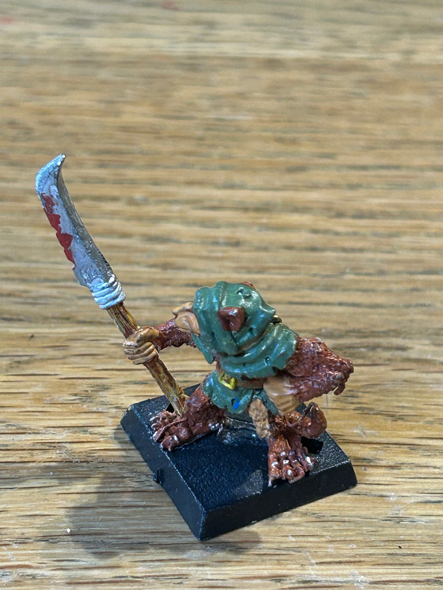 Warhammer fantasy skaven clanrat or slave with halberd ssnik c47