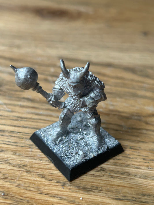 GW Citadel Warhammer 0213 Chaos Marauder / Thug Kvan the Crusher 1980s OOP
