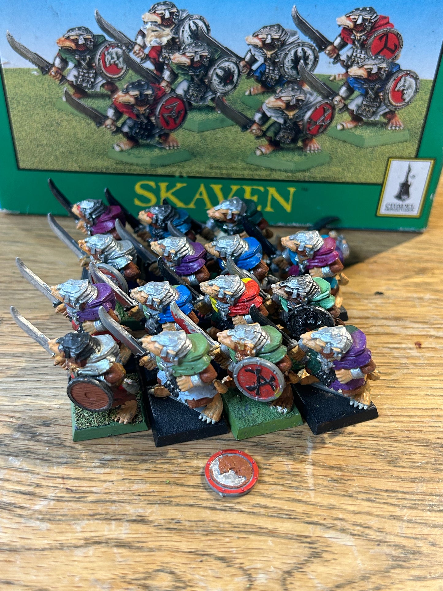 Warhammer fantasy skaven plastic monopose clanrats x16 with box (only 6 have shields and box has wear)