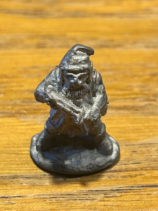 C06/2b Dwarf Thief w. Short Sword Citadel Pre Slotta C06 dwarf adventurers warhammer fantasy