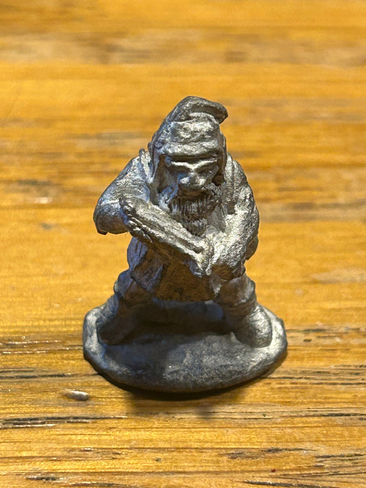 C06/2b Dwarf Thief w. Short Sword Citadel Pre Slotta C06 dwarf adventurers warhammer fantasy