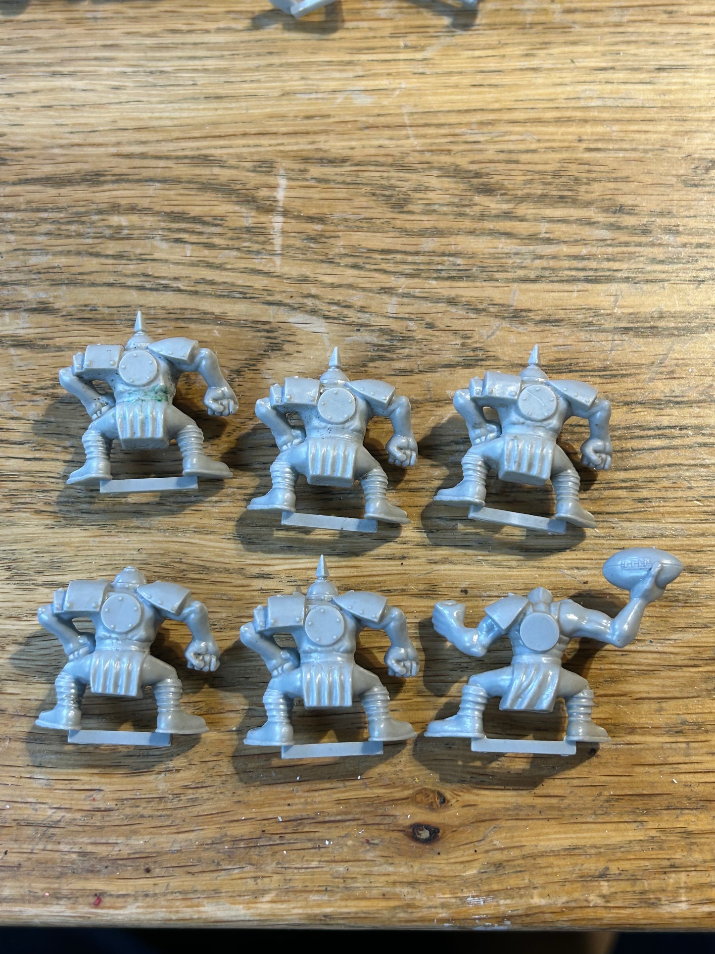 Bloodbowl third edition plastic orc players x6 (one lineman is missing his spike)