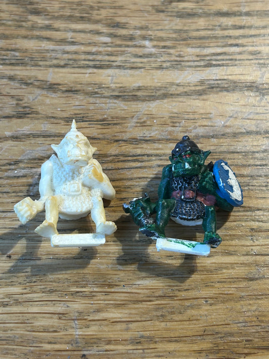 Warhammer fantasy regiments orcs x2 (no blades)