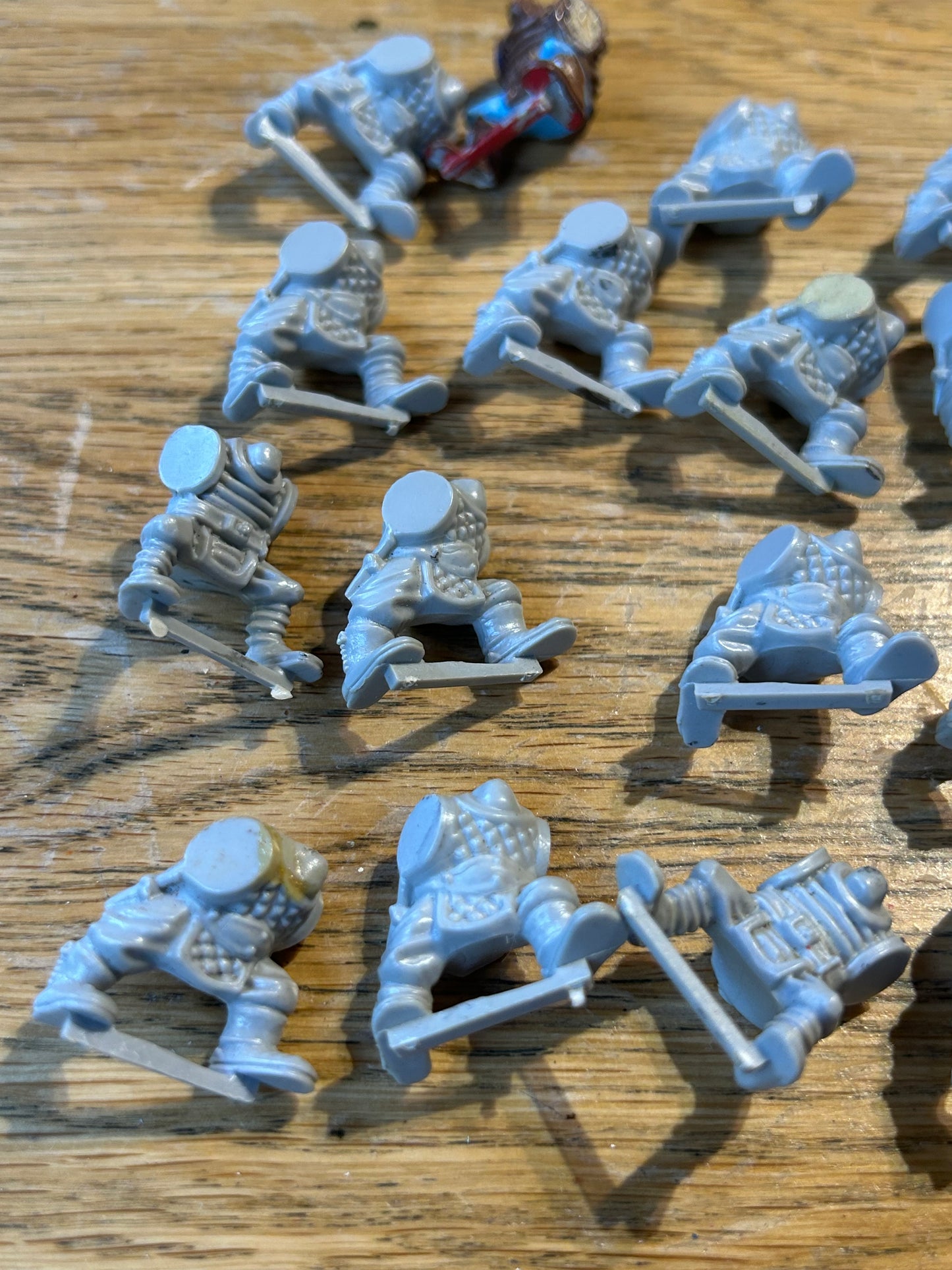 Rogue trader space ork plastic bodies x16 (plus 5 heads and some shoulder pads)