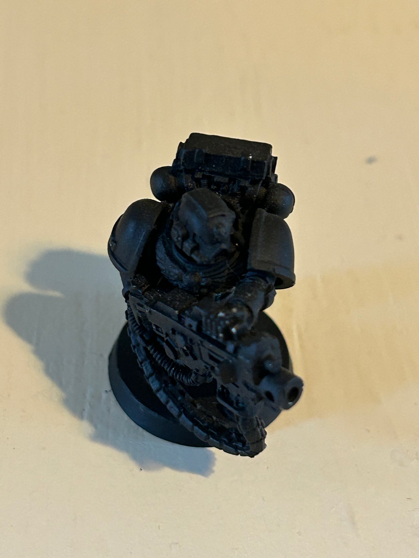 Warhammer 40k space marine devastator with heavy bolter (marine is plastic, backpack and gun are metal)