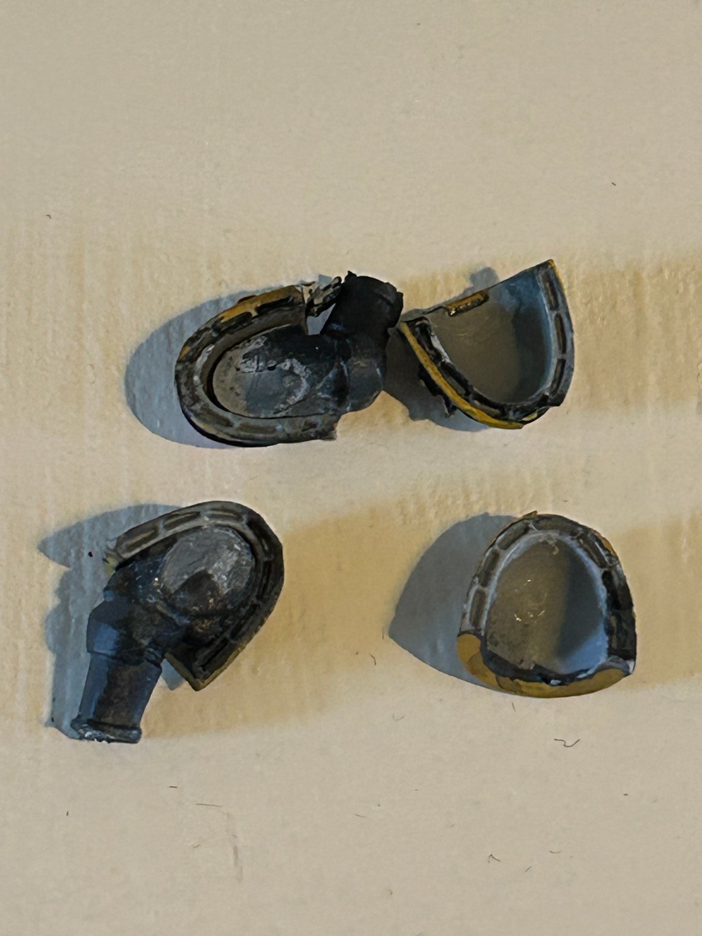 Warhammer 40k red scorpion shoulder pads x4 (two are glued to arms)
