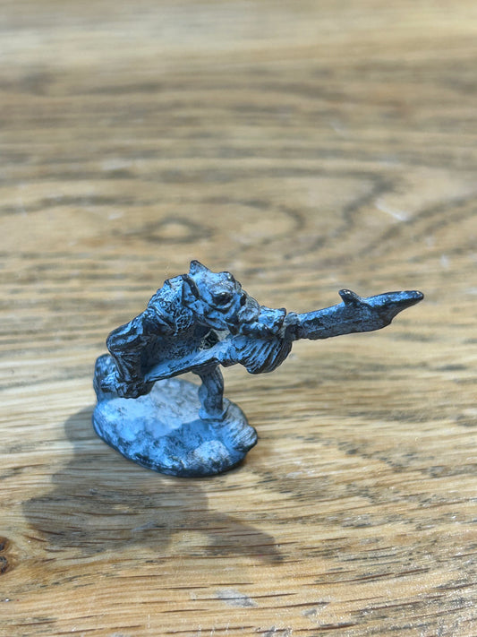 Citadel - Pre Slotta - Warhammer - C16  Orc Warrior -  with polearm 1984