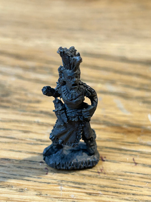 Citadel Games Workshop C-30 Amazon Koka Kalim with bolt pistol Pre Slotta warhammer fantasy (missing hand with pistol)