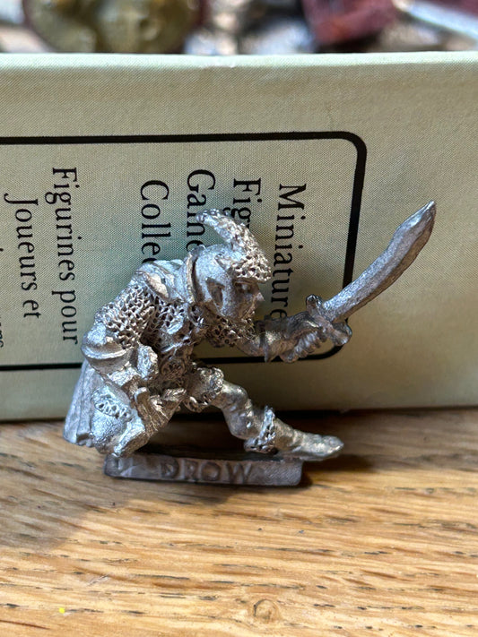 Citadel GW metal Warhammer AD&D ADD68 
Drow w. Crossbow & Sword