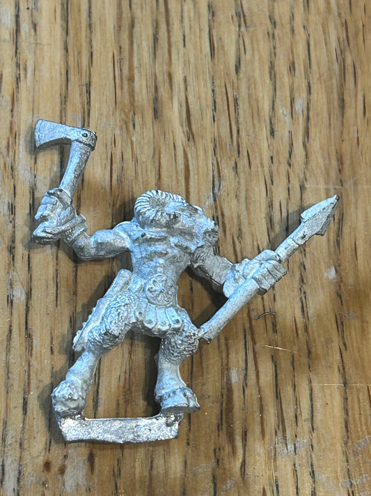 Warhammer Fantasy - Beasts of Chaos - MB9 Beastman Trooper A [Metal] Marauder