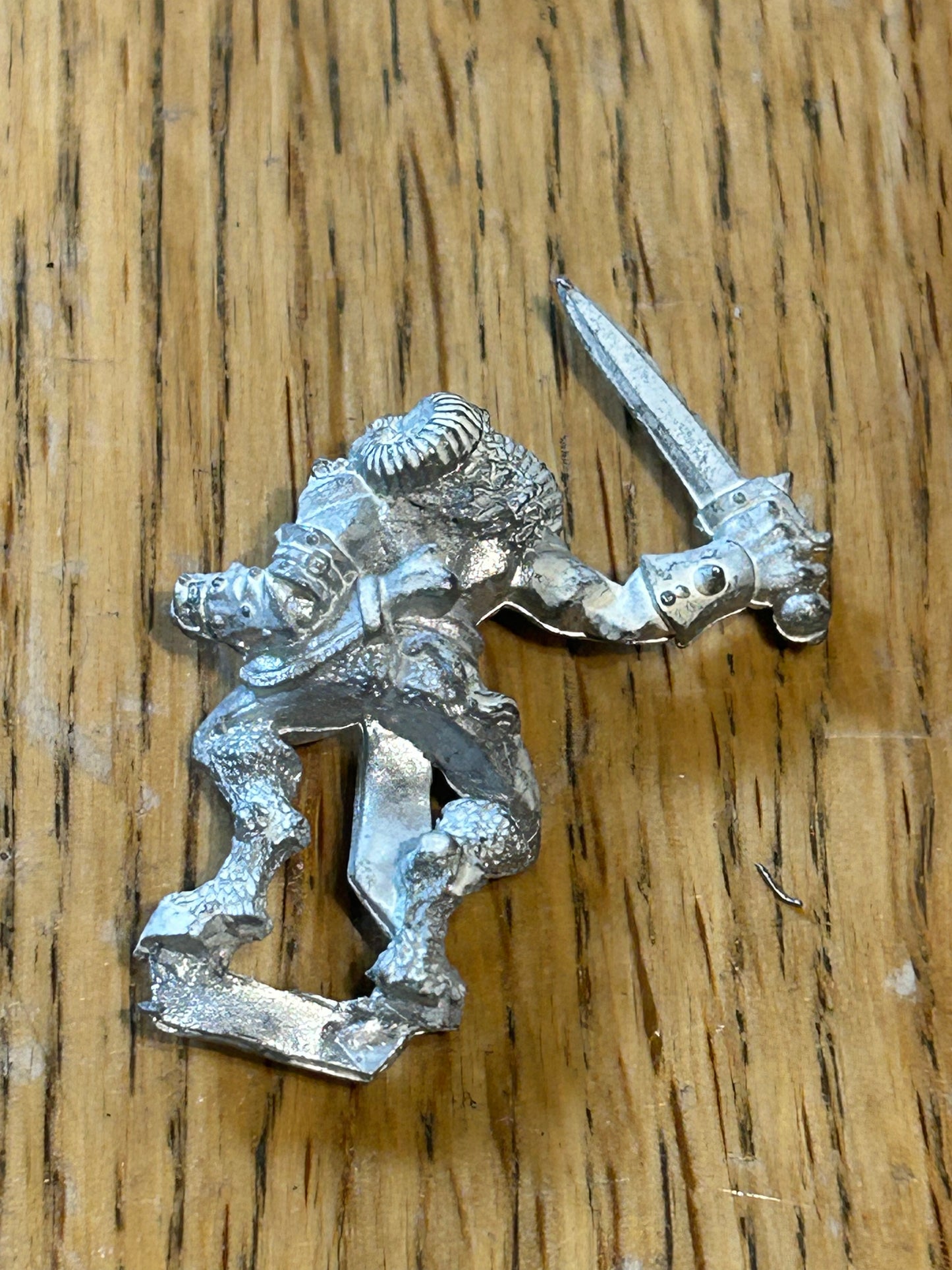 Warhammer Fantasy - Beasts of Chaos - MB9 Beastman standard bearer [Metal] Marauder (missing the hand with the standard)