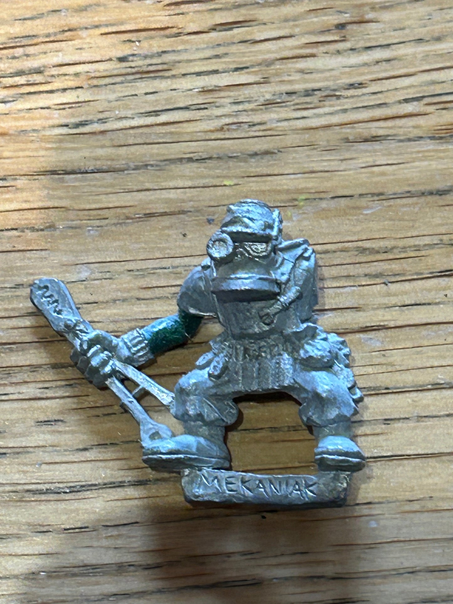 Warhammer 40k Ork Mek Boy with cutters