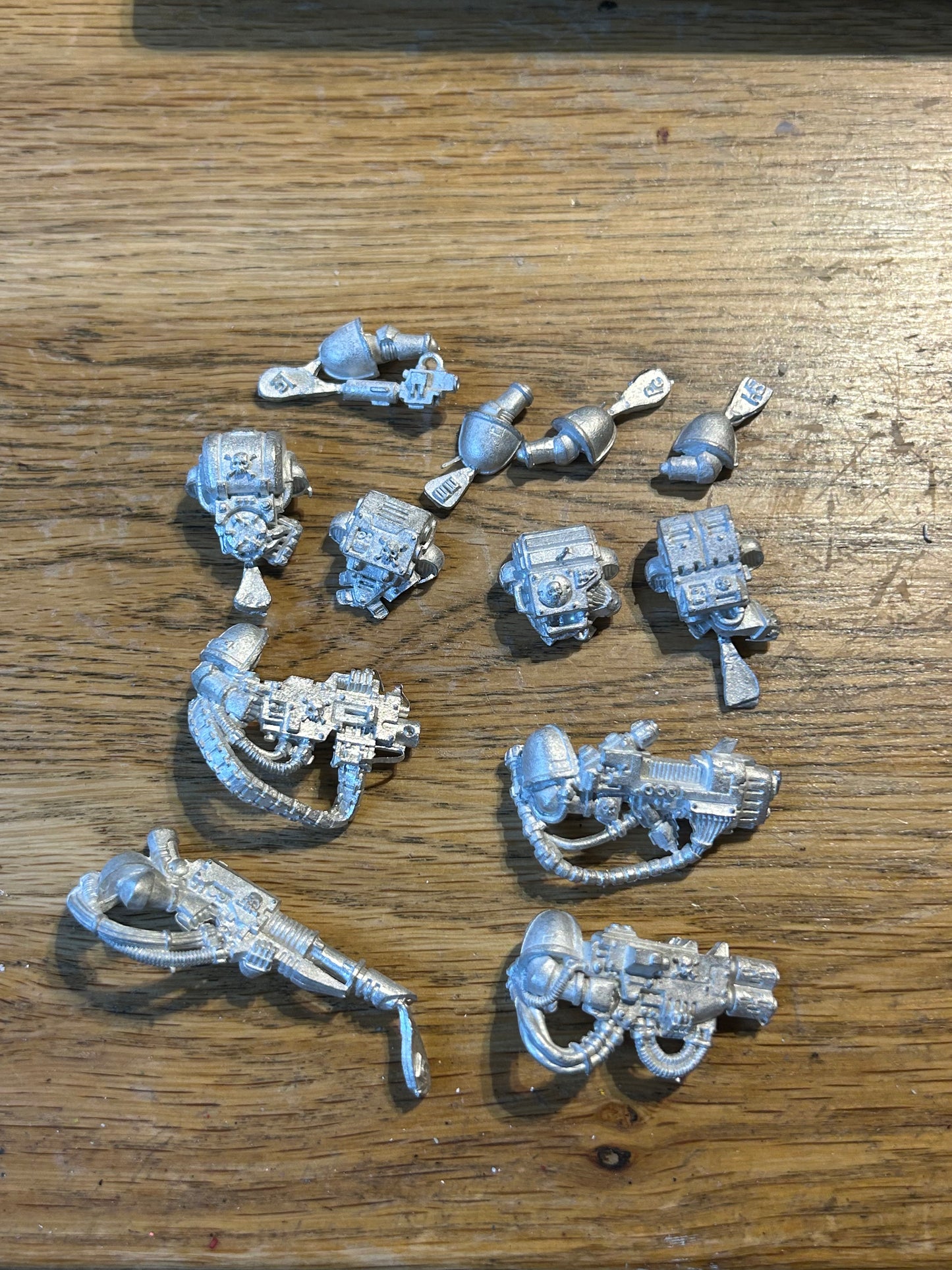 Warhammer 40k space marine devastators metal parts (complete set of 3rd edition metal parts)