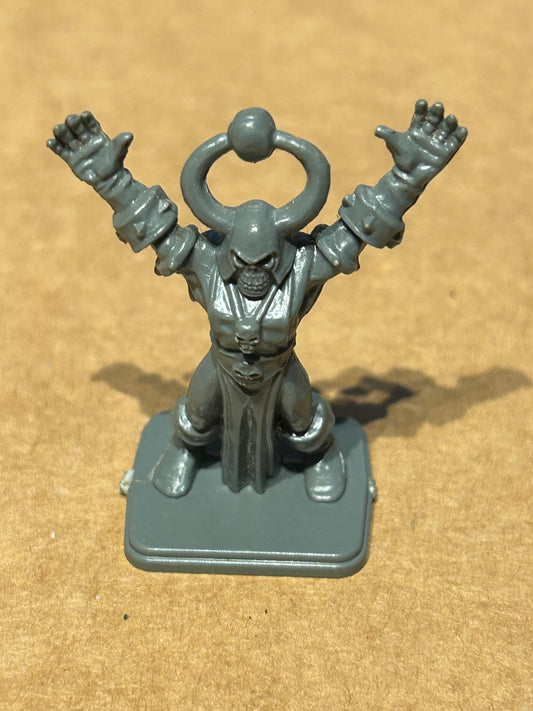 Heroquest Chaos Sorceror Evil Wizard Plastic warhammer fantasy undead lich (4 available, all unpainted)