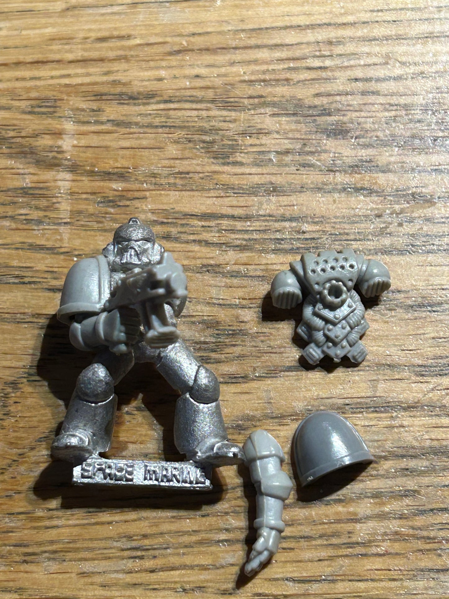 Classic Space Marine  - tactical marine Warhammer 40K Metal