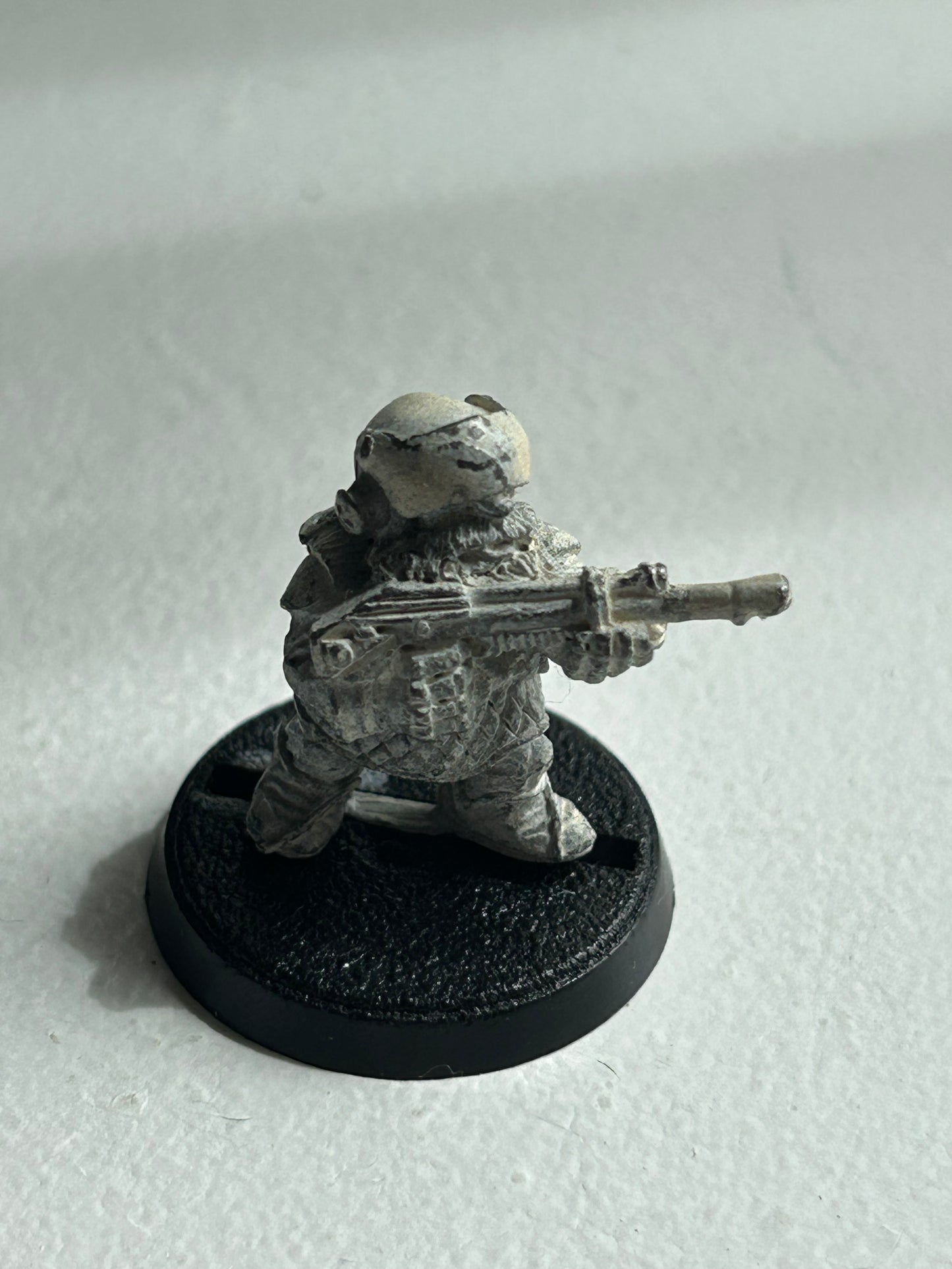 Citadel Warhammer 80s 40K Iron Claw Squat with lasgun