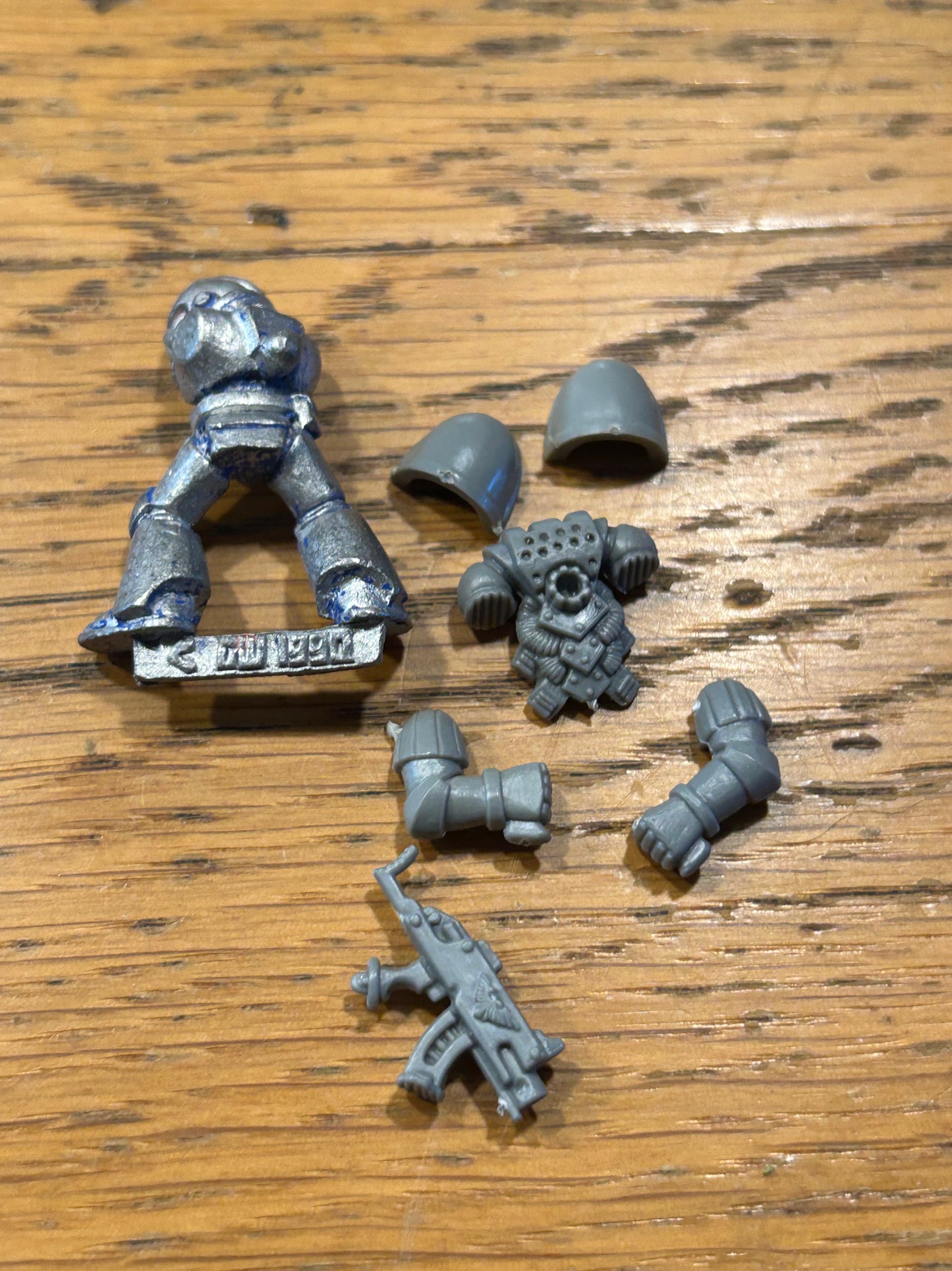 Classic Space Marine  - tactical marine Warhammer 40K Metal (has been stripped)