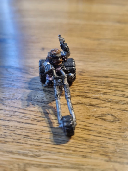 Warhammer 40k Rogue Trader Squat on trike (no headlamps)