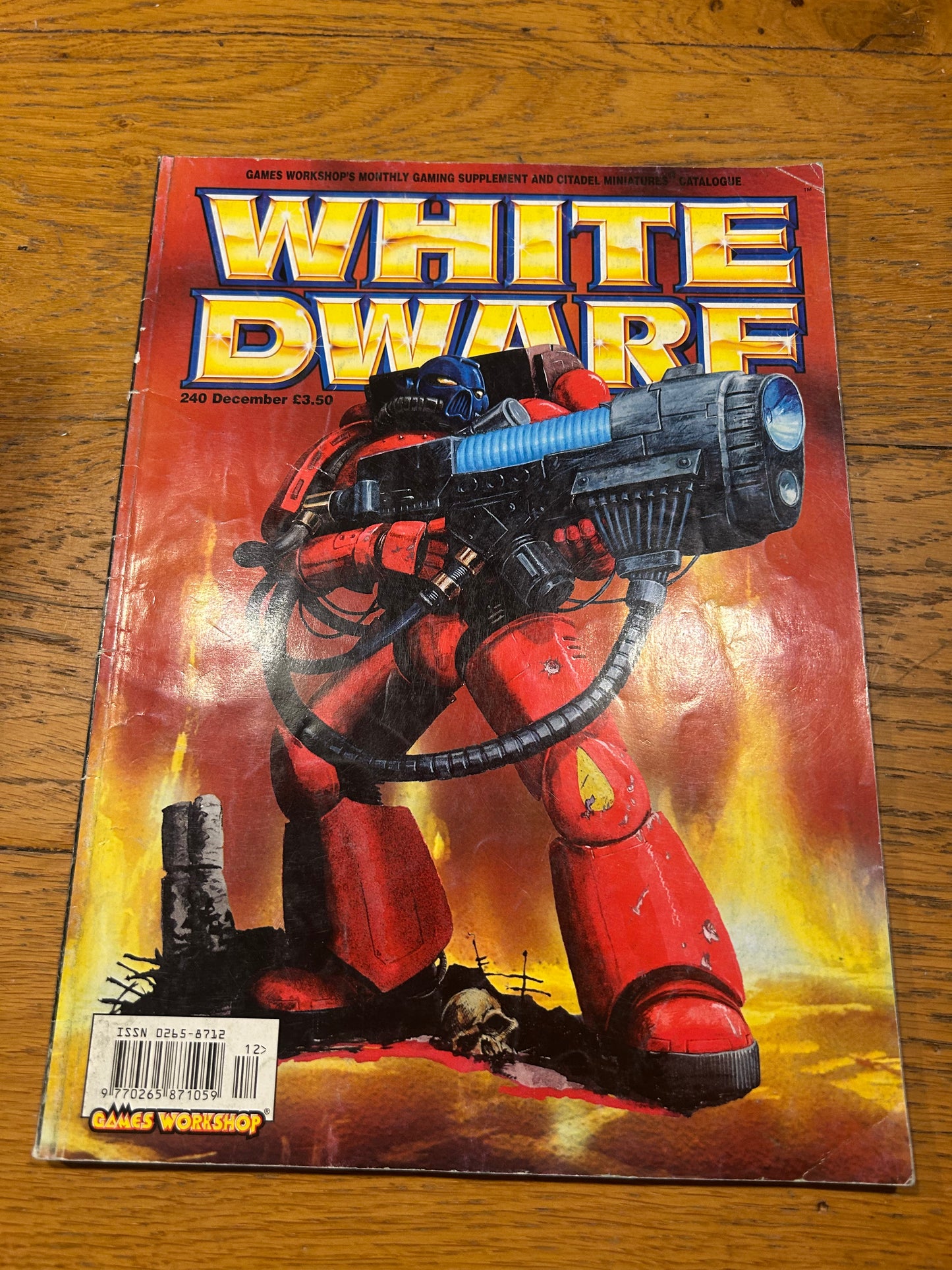White dwarf issue 240 (insert has some wear)
