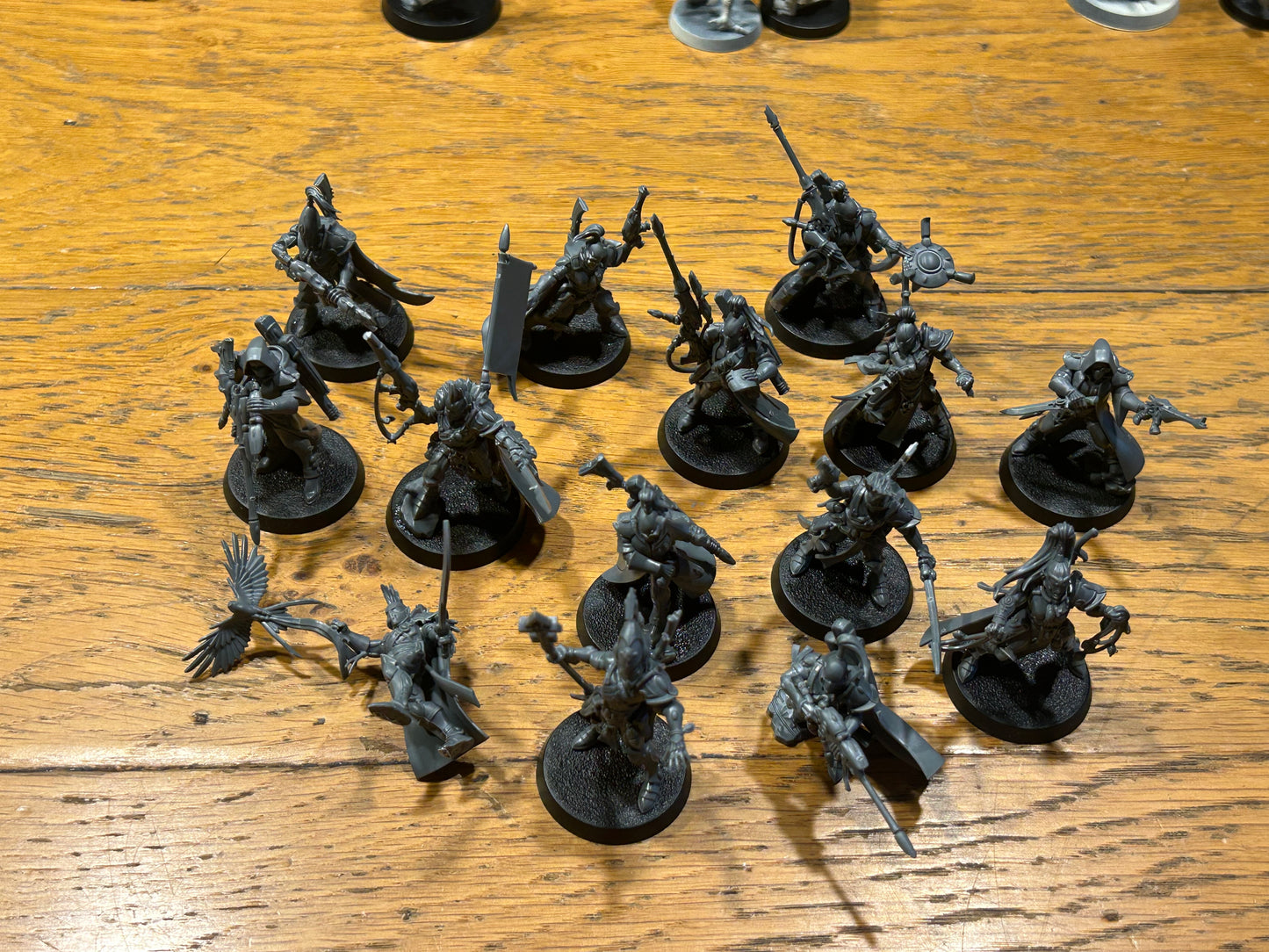 Warhammer 40k eldar job lot (I think it’s mostly the kill team models) 14 models, one rifle is damaged