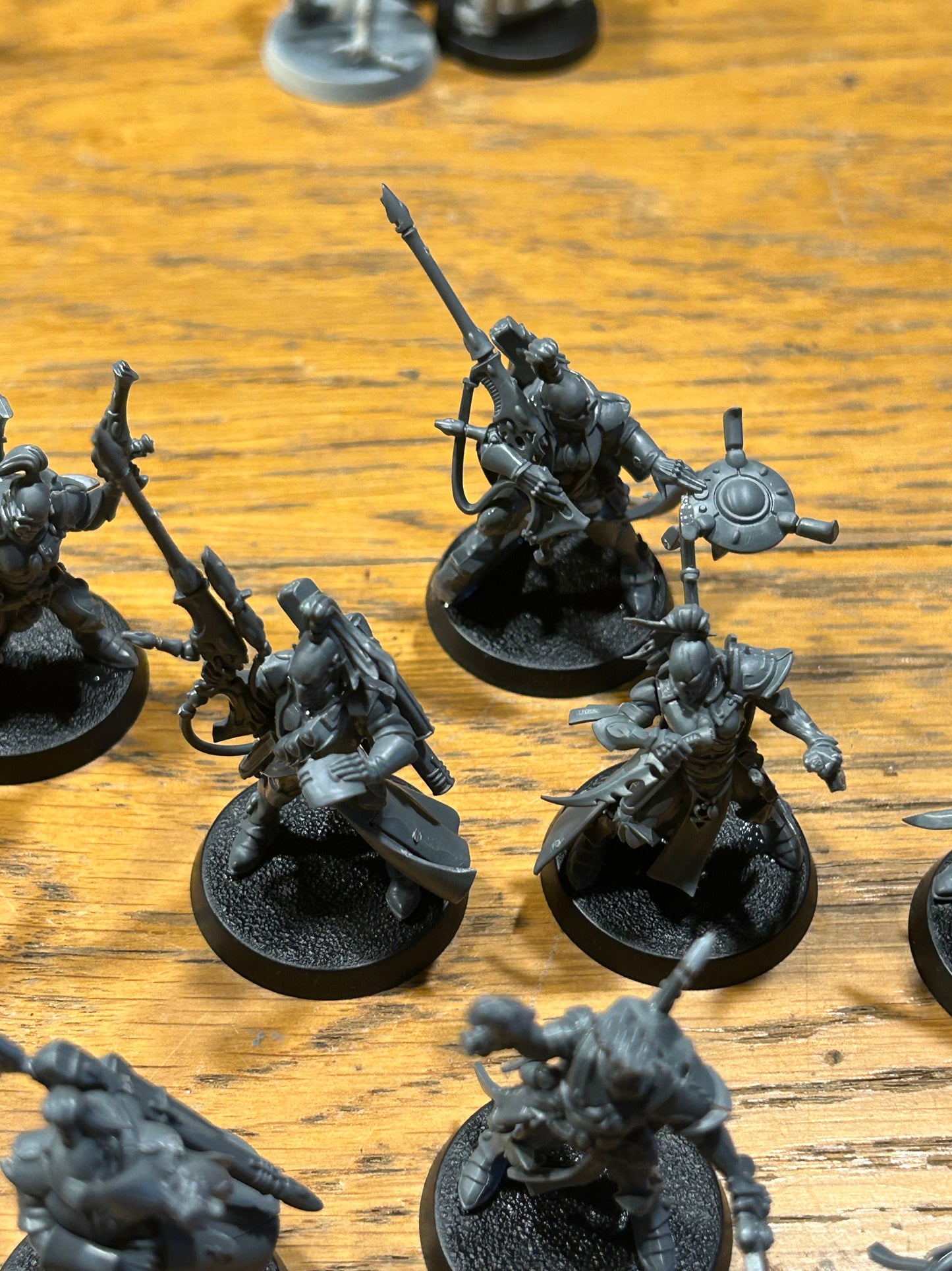 Warhammer 40k eldar job lot (I think it’s mostly the kill team models) 14 models, one rifle is damaged