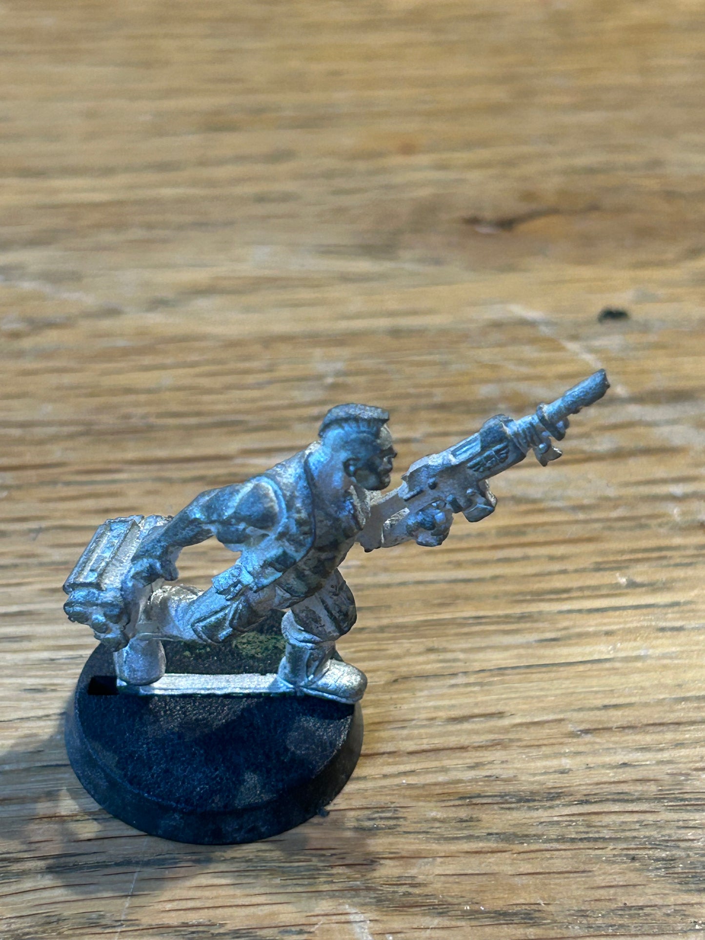 WARHAMMER40K   IMPERIAL GUARD  CATACHAN  TROOPER WITH DEMOLITION CHARGE
