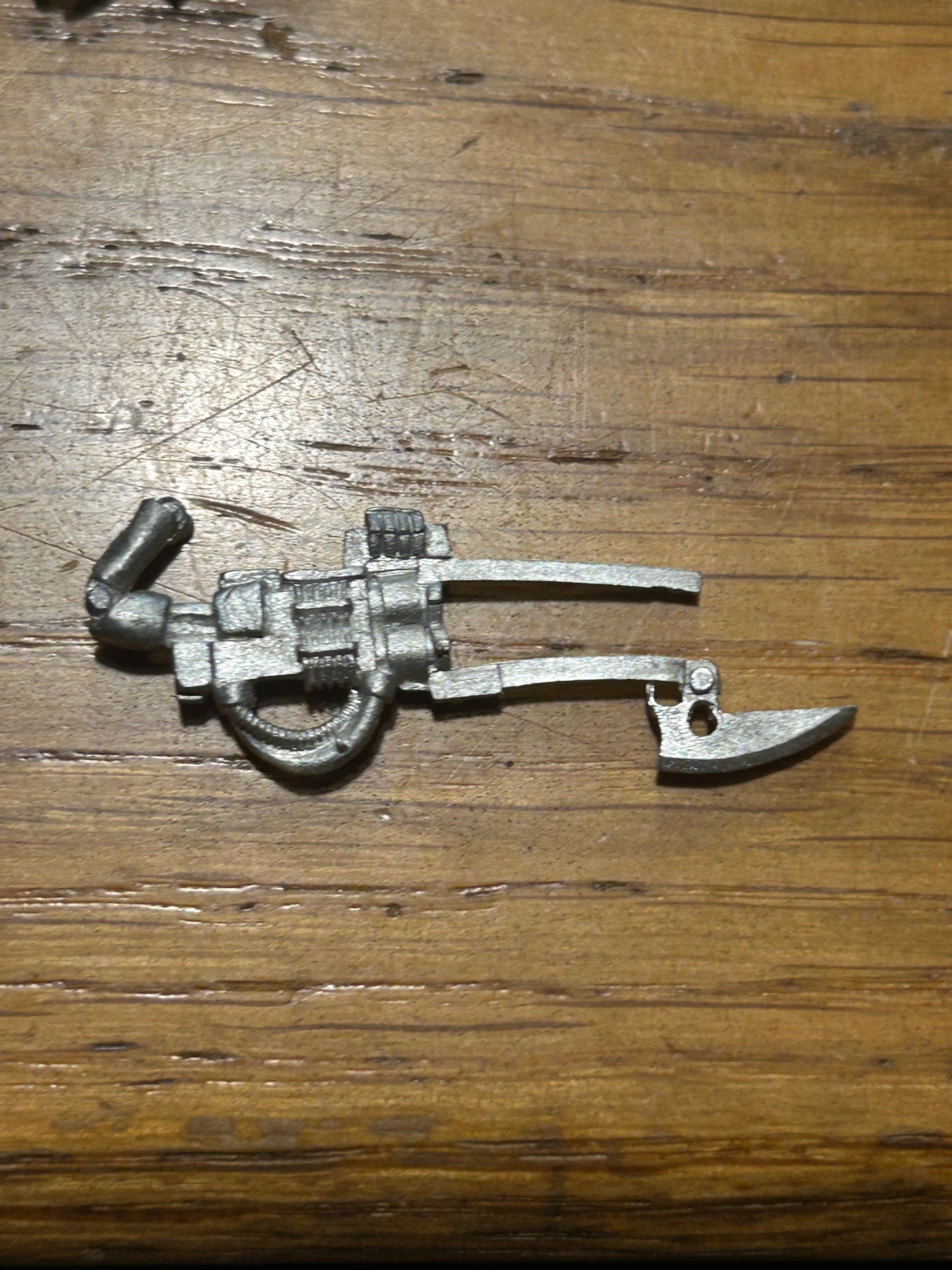 Warhammer 40k immortal 2001 arm with gun (3 available)