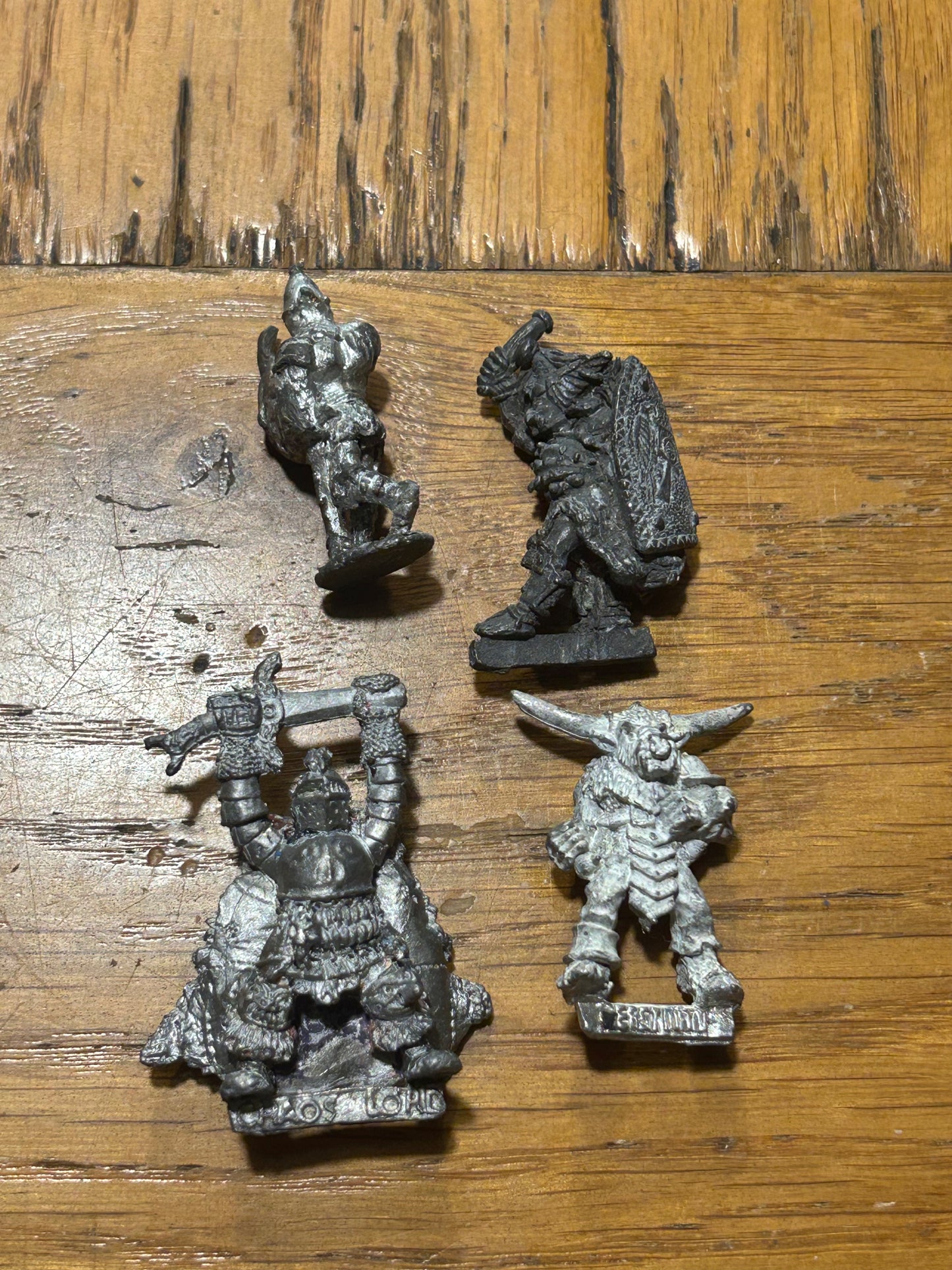 Warhammer fantasy broken/damaged chaos