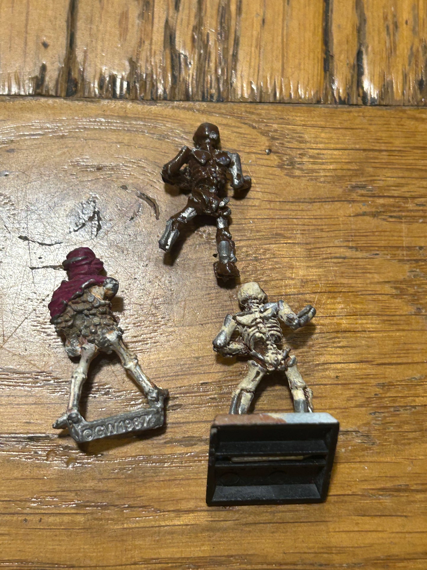Warhammer fantasy broken/damaged skeletons