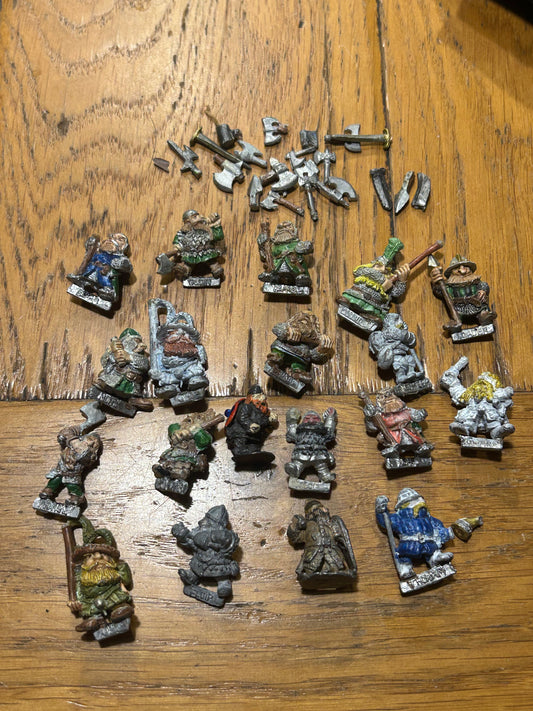 Warhammer fantasy broken weapon dwarfs x20 (one isn’t pictured)