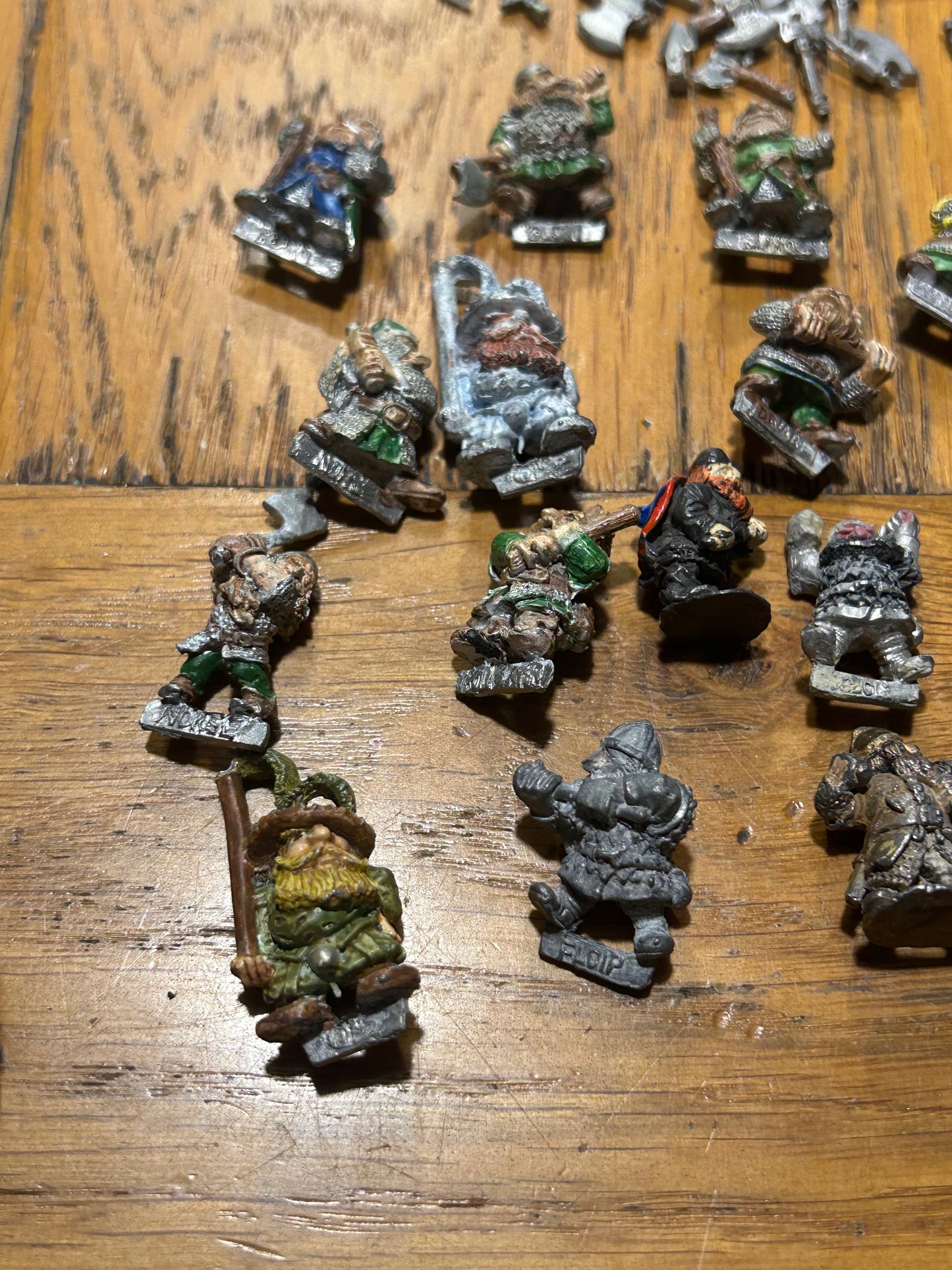 Warhammer fantasy broken weapon dwarfs x20 (one isn’t pictured)