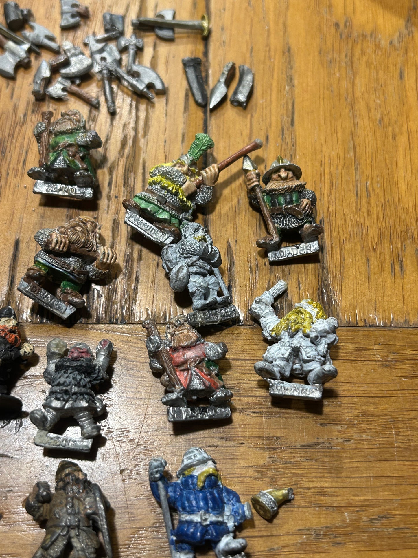 Warhammer fantasy broken weapon dwarfs x20 (one isn’t pictured)
