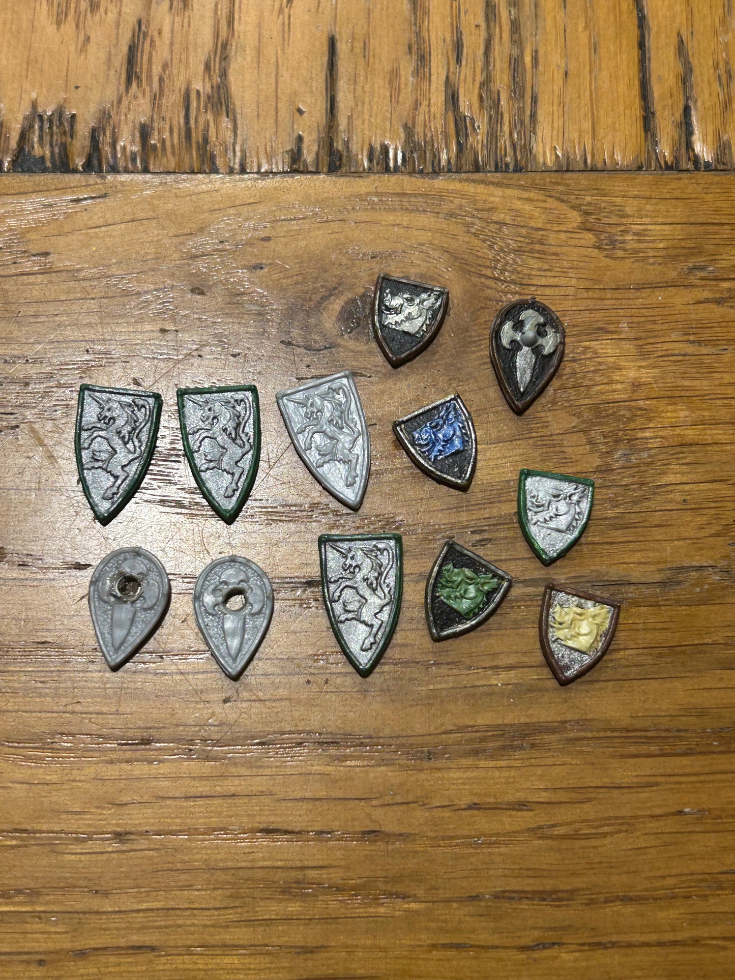 Warhammer fantasy bretonnian shields x12