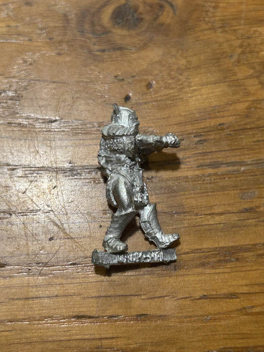 GW Lord of the Rings Uruk Hai crewman