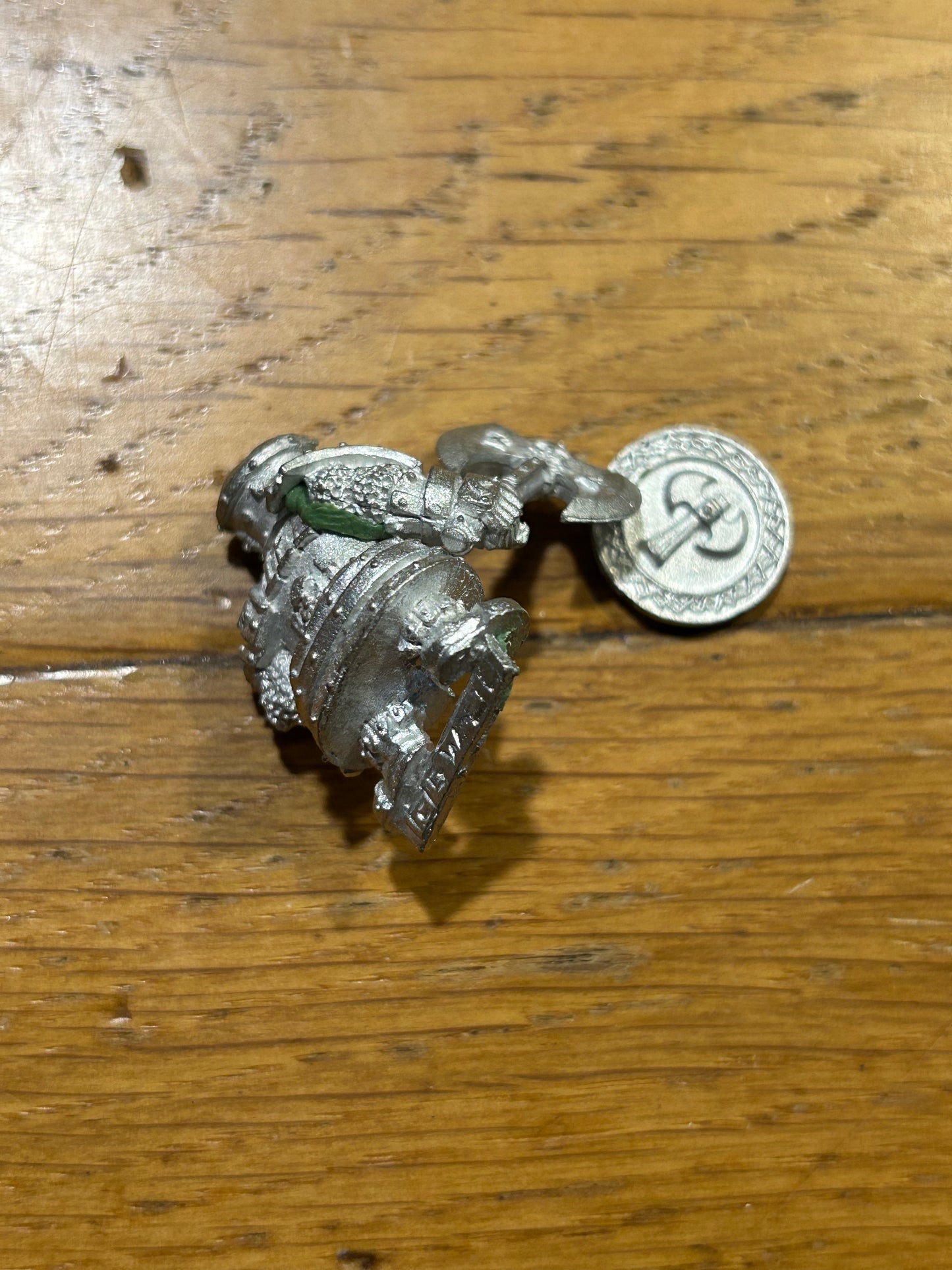 Warhammer fantasy dwarf iron breaker champion old world metal (has some green stuff that needs removing)