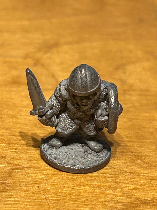 Asgard miniatures DW9 DWARF SHIELD MAIDEN