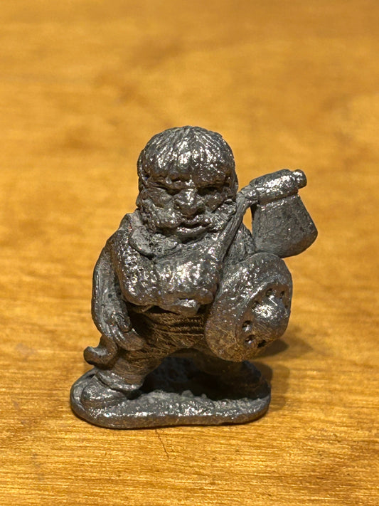 Q15 Dwarf: Axeman Essex miniatures