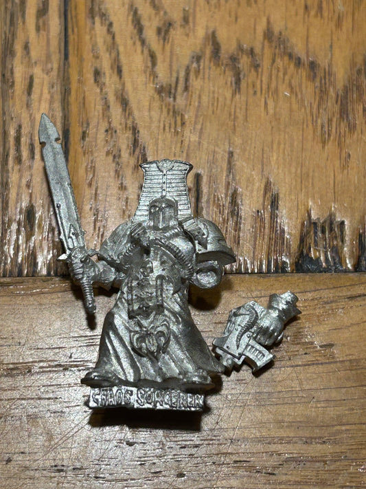 Warhammer 40k - Chaos - Classic Metal Sorcerer with sword